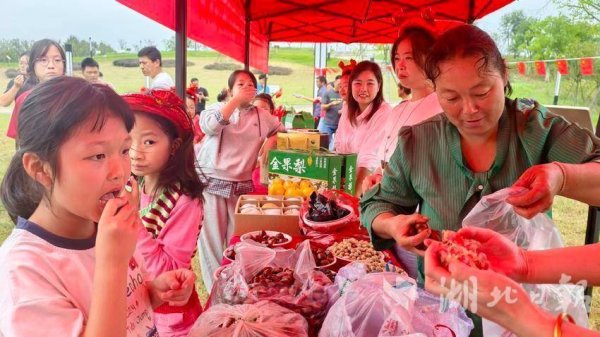 金多多策略 大悟彭店：乡里“热”了！游客来了，村民笑了